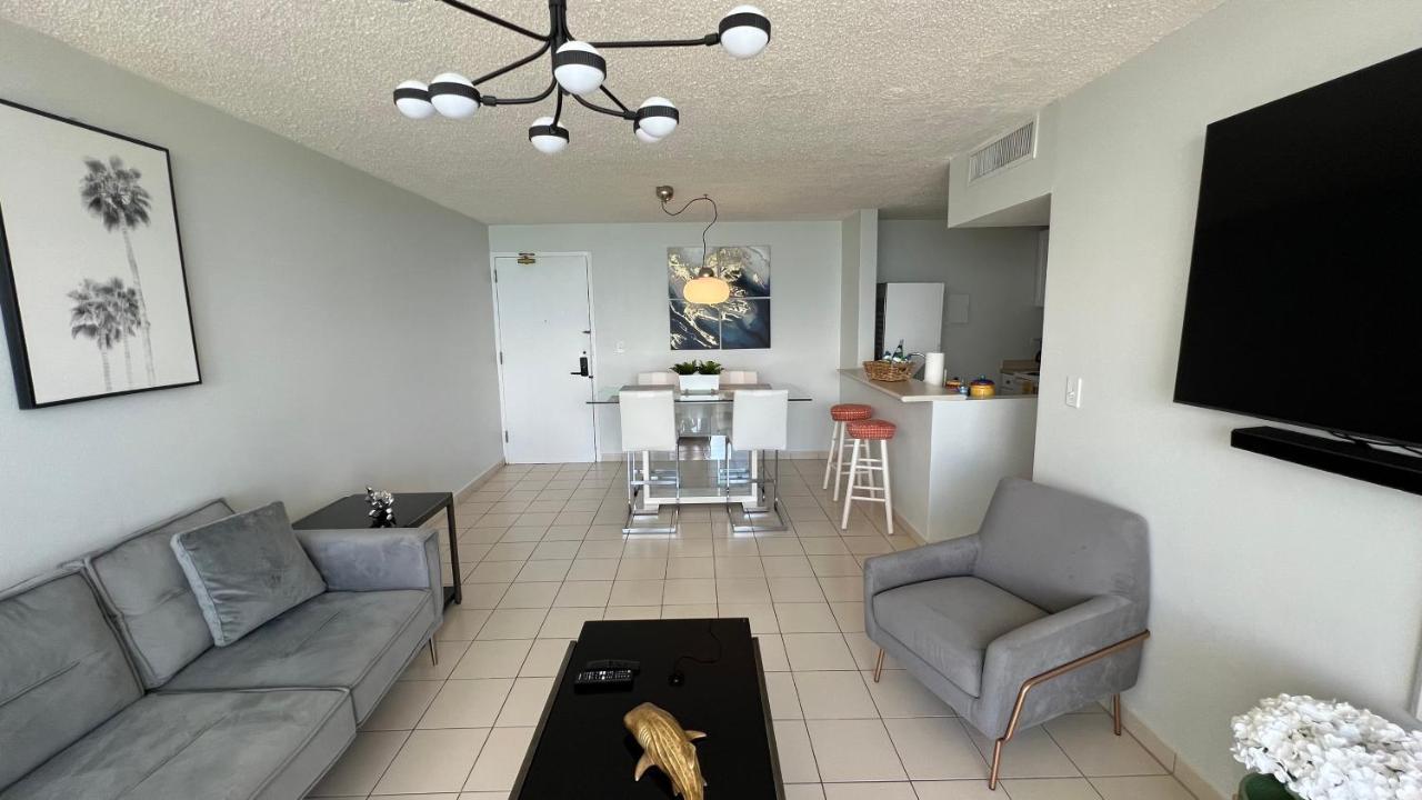 Ocean Front 2 Bedroom & Bath In Isla Verde Сан Хуан Екстериор снимка