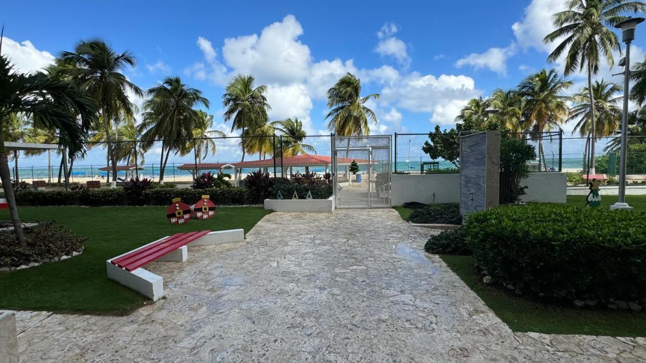 Ocean Front 2 Bedroom & Bath In Isla Verde Сан Хуан Екстериор снимка