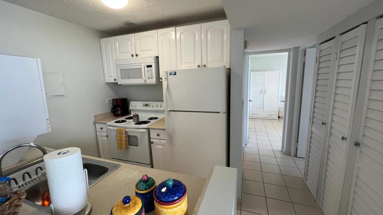 Ocean Front 2 Bedroom & Bath In Isla Verde Сан Хуан Екстериор снимка